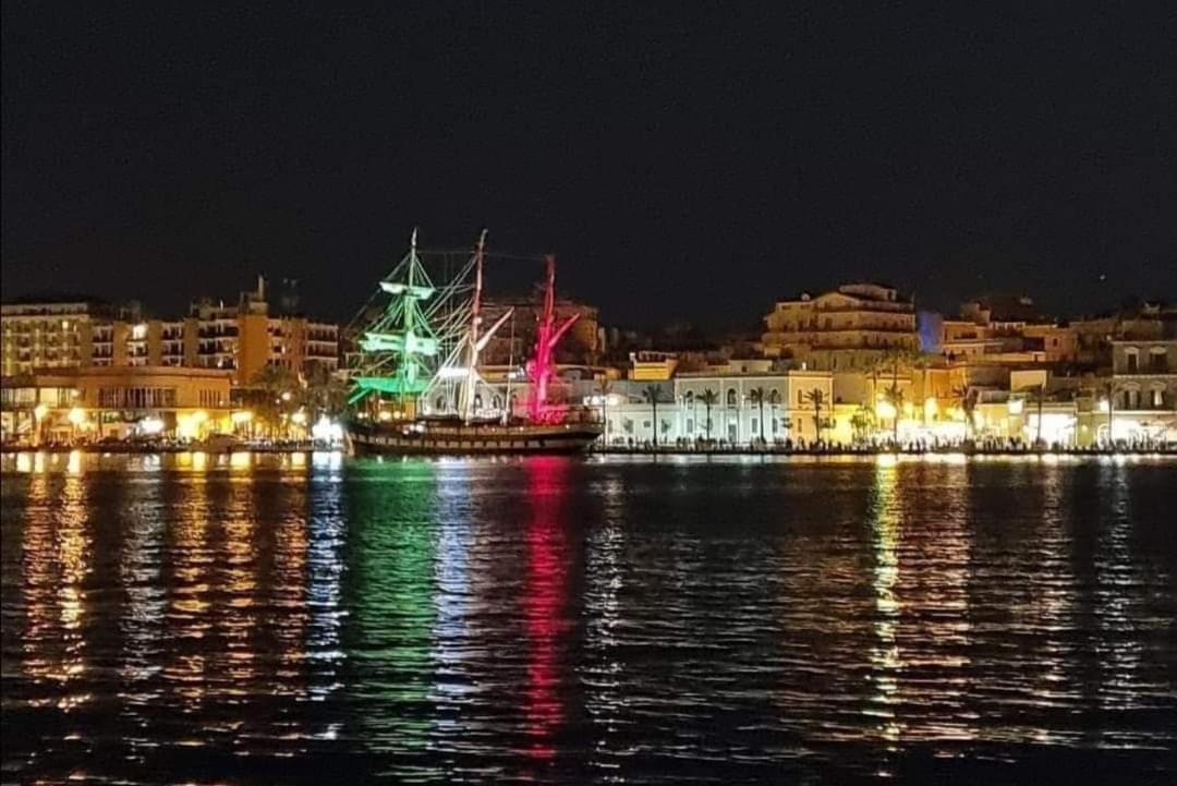 Centro Storico Mare Fuori Villa Brindisi Exteriör bild
