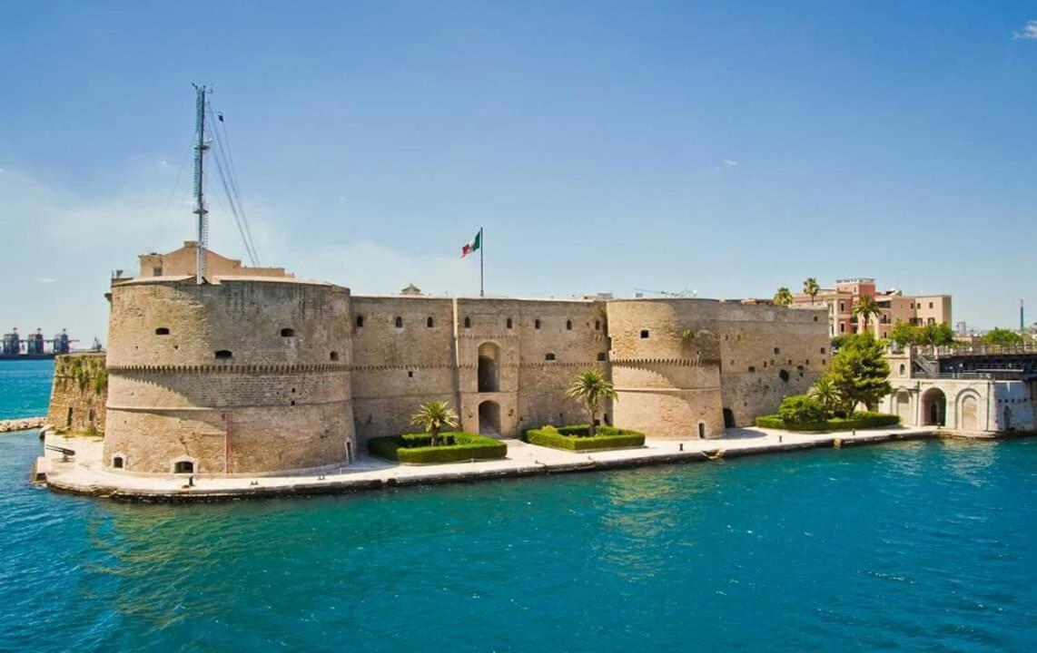 Centro Storico Mare Fuori Villa Brindisi Exteriör bild